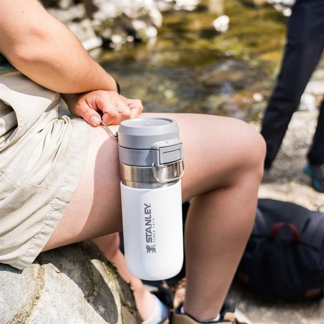 Stanley - The Quick-Flip Water Bottle | Polar | 470ml