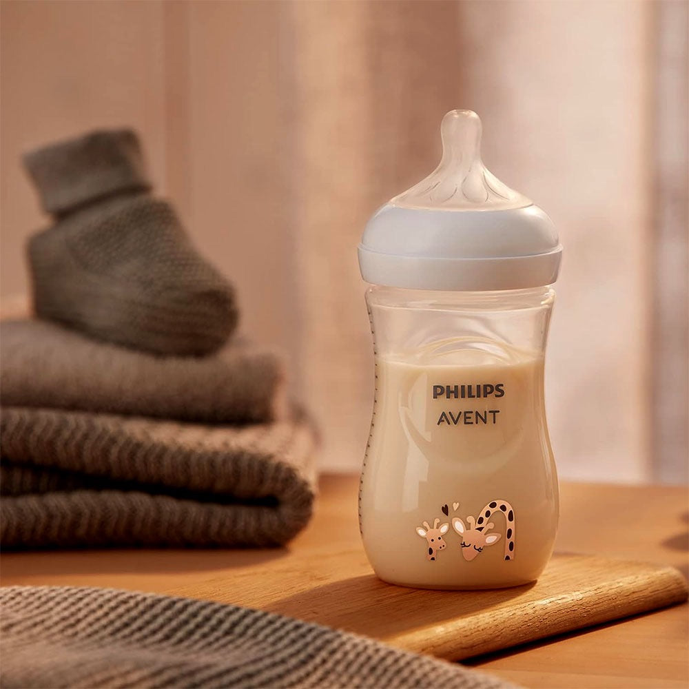 Philips Avent - Natural Baby Bottle 260ml | 1m+ | Giraffe