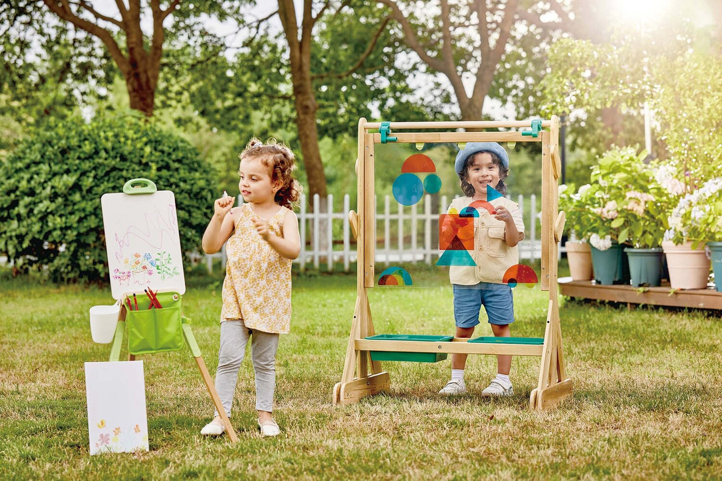 Hape - Outdoor Art Easel